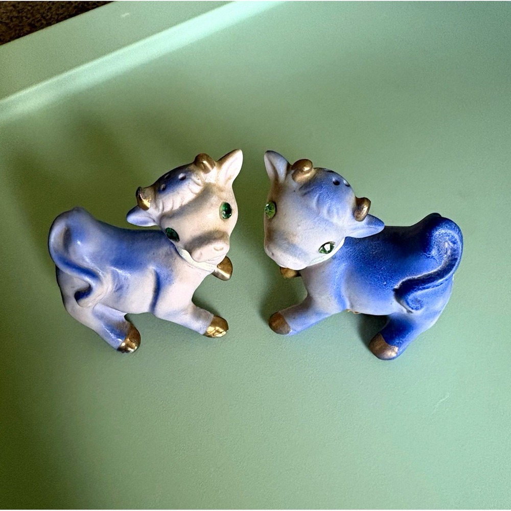 Vintage Victoria Ceramics Purple Cow Salt And Pepper Shakers made in Japan